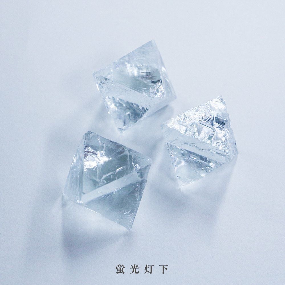 人工蛍石（カラーチェンジ） M | ウサギノネドコ