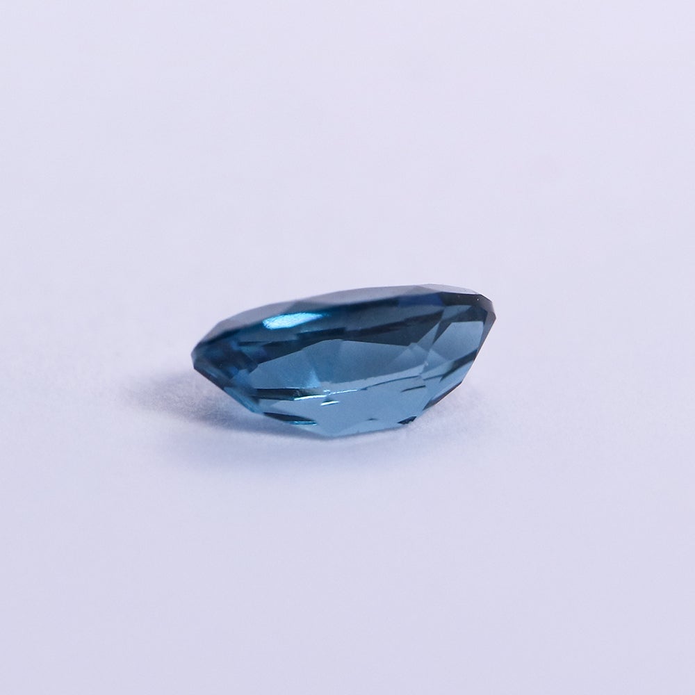 ロンドンブルートパーズ オーバルシェイプ 約7.54ct ロンドンブルートパーズ(オーバルカット/細) | ウサギノネドコ