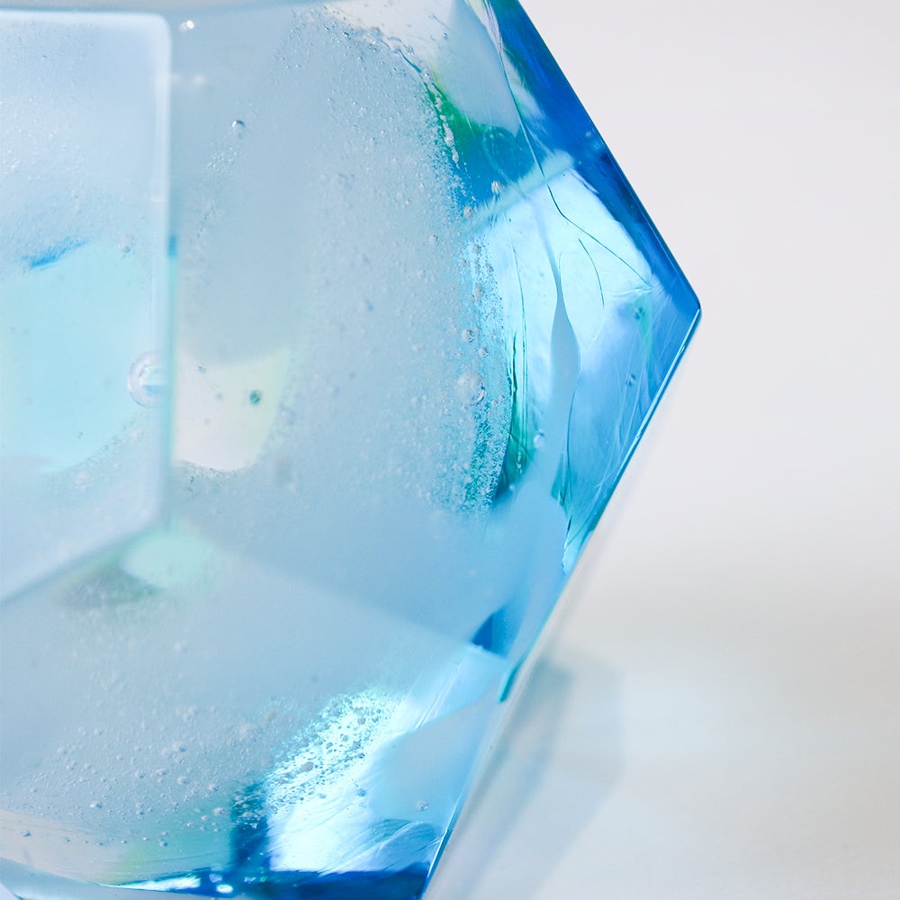 空想鉱物工作所】空想鉱石硝子 No.1267「氷雲空・十二面体」/蓄光